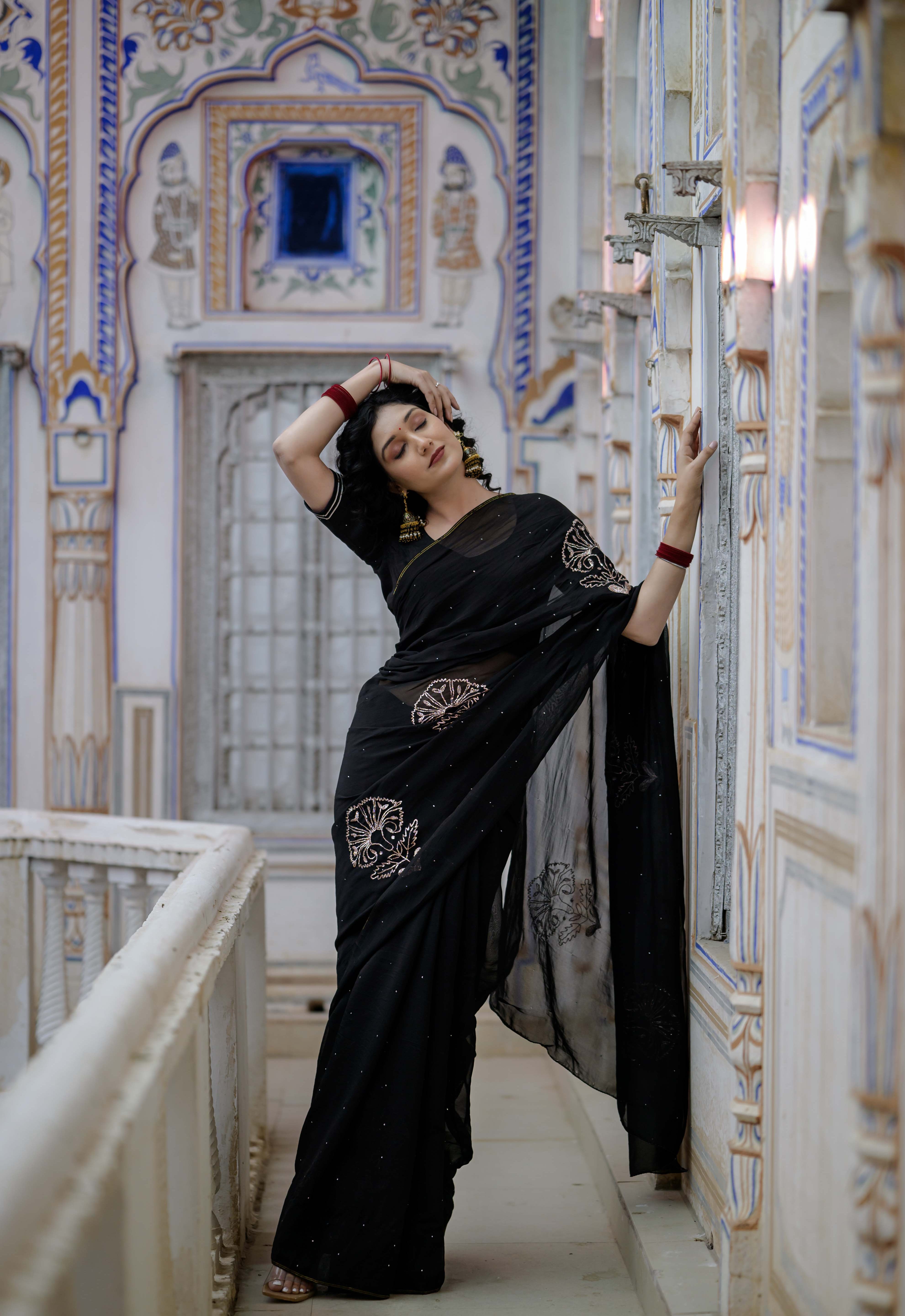 Yuvrani Black Buta Saree