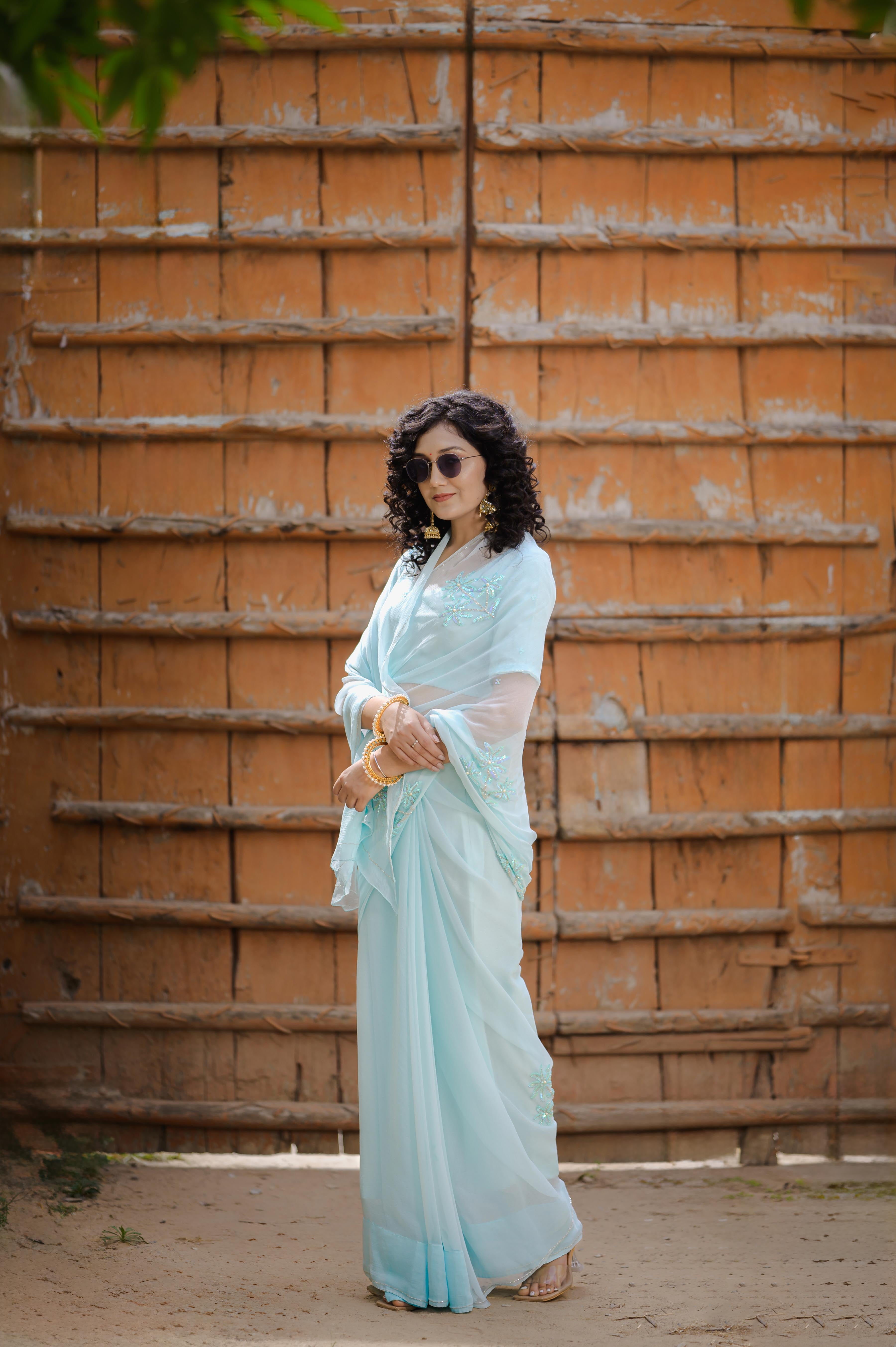 Aabha Blue Tari Buta Saree