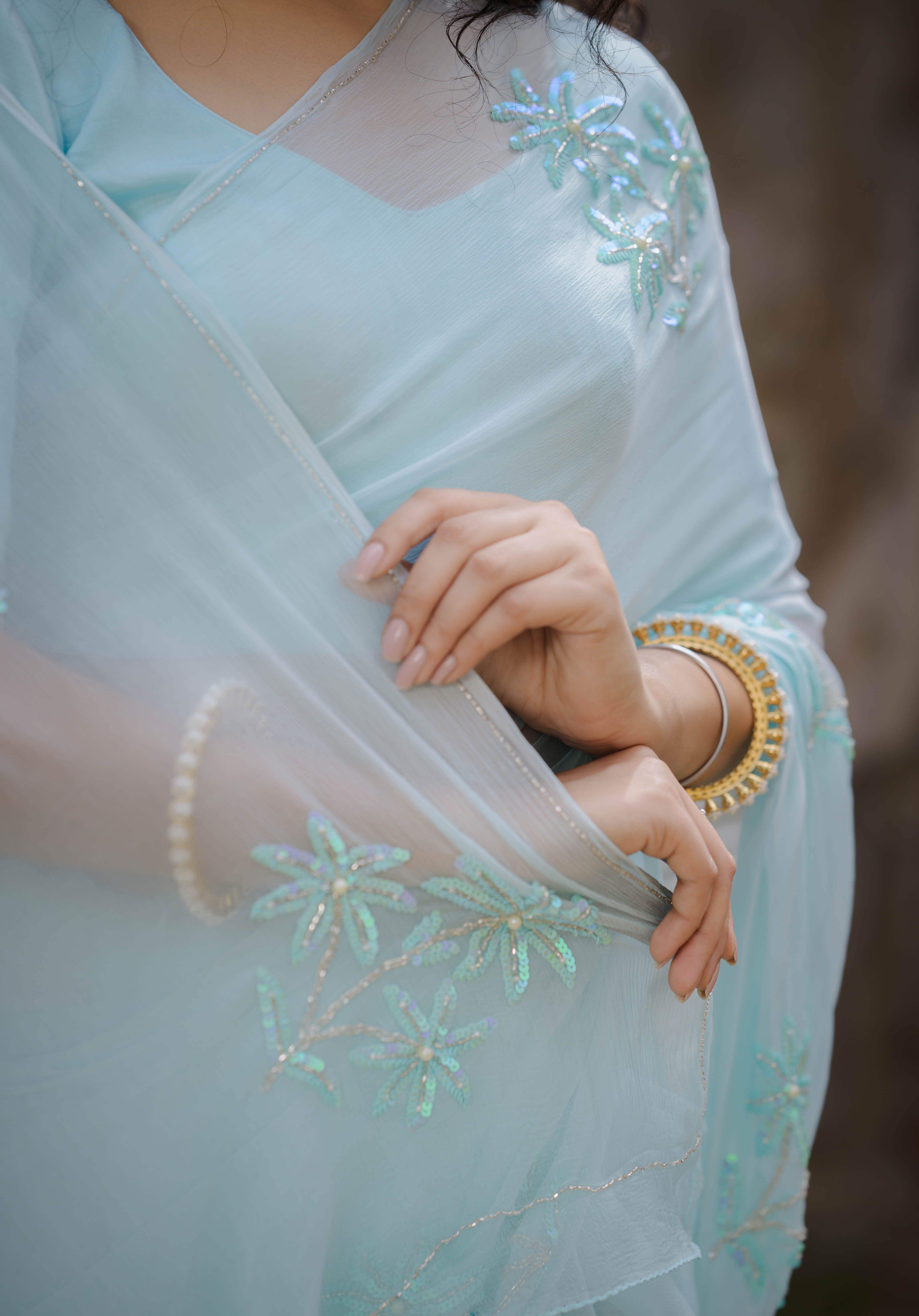 Aabha Blue Tari Buta Saree