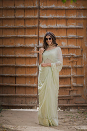 Hansini Green Tari Buta Saree