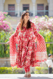 Farah Red Hand Blocked Suit set