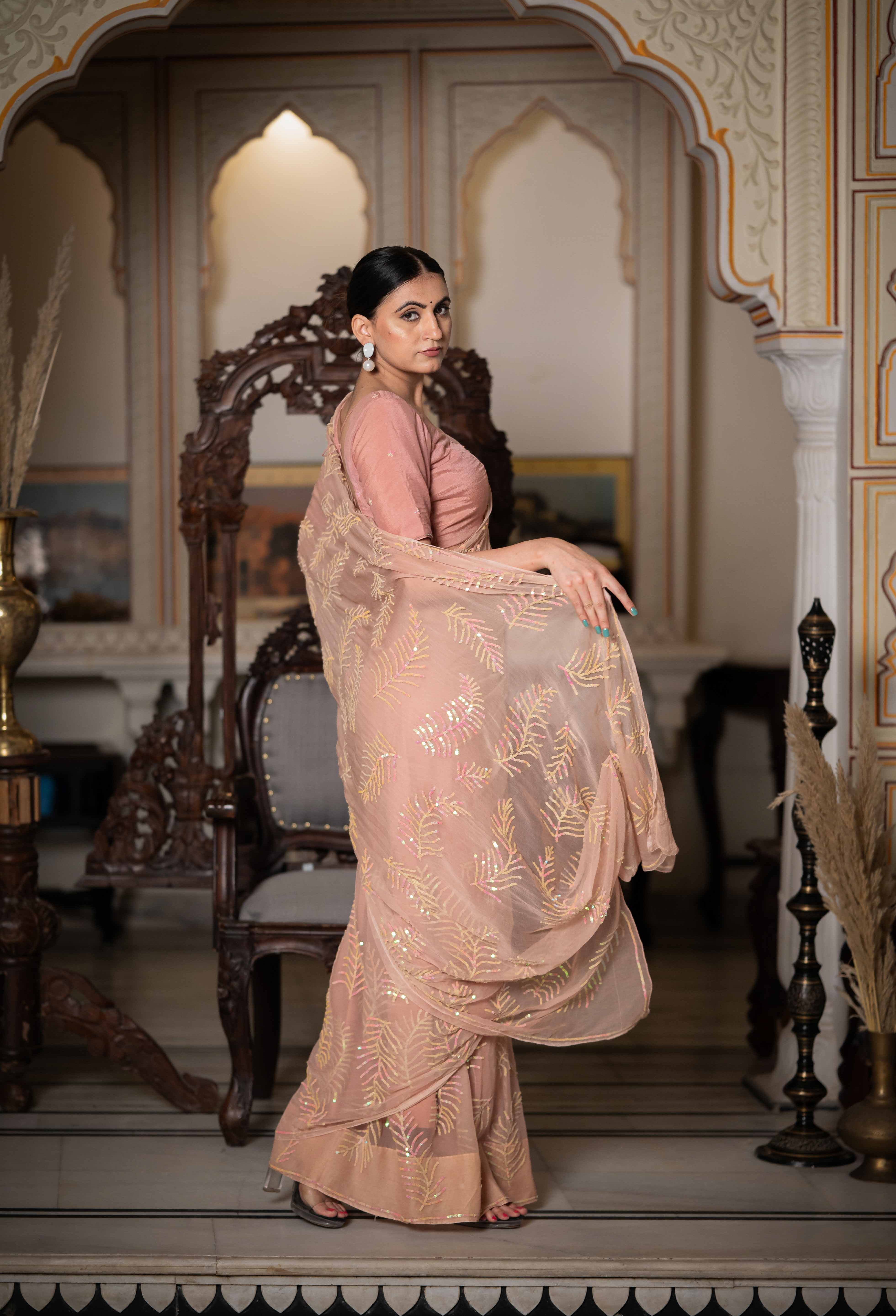 Mallar Beige Tari Saree