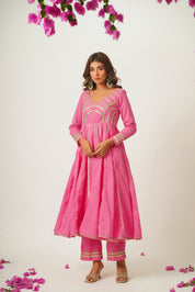 Nasrin Gota Suit Set