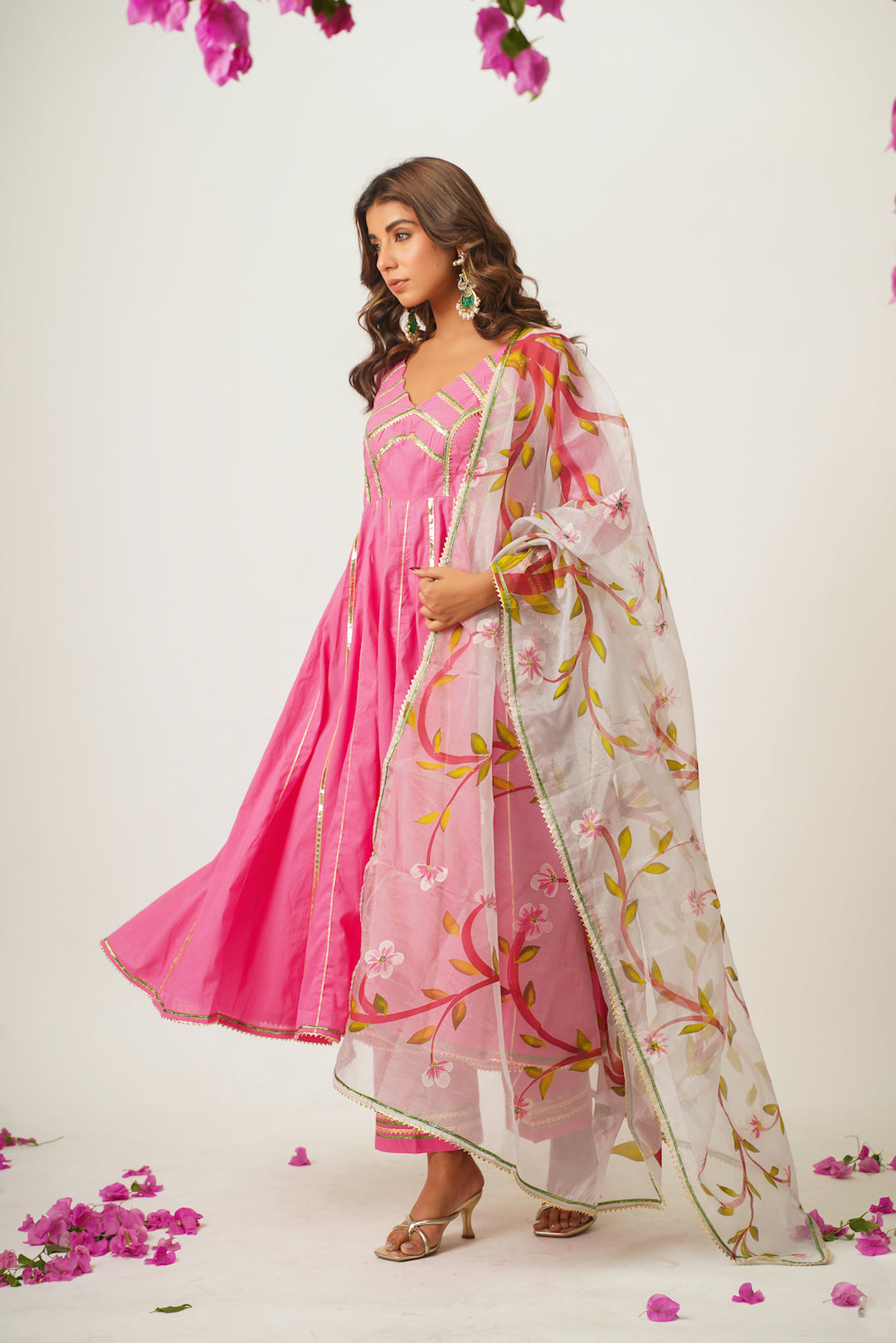 Nasrin Gota Suit Set