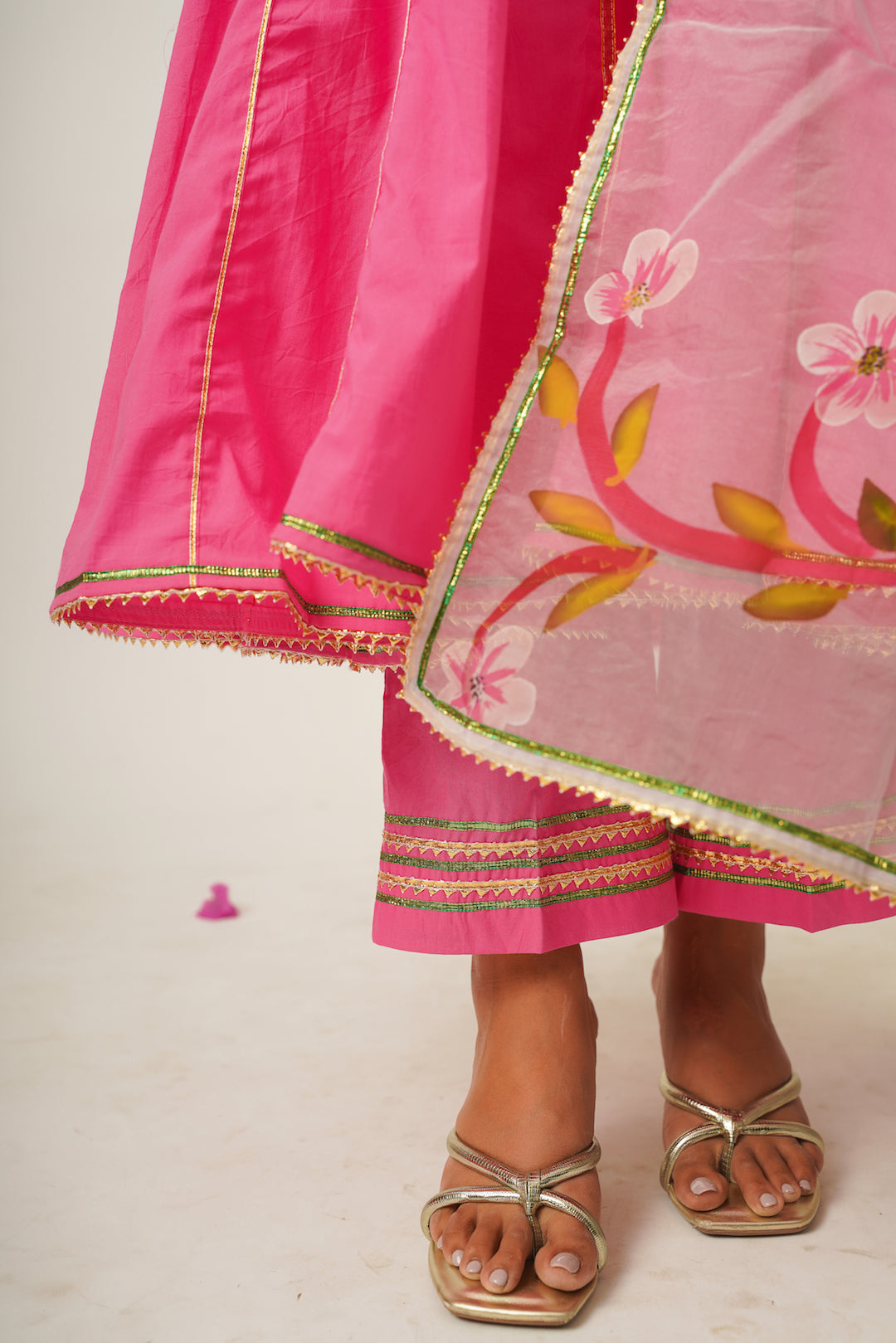 Nasrin Gota Suit Set