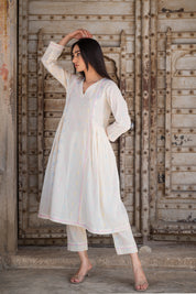 Sakhi Textured Kurta Set