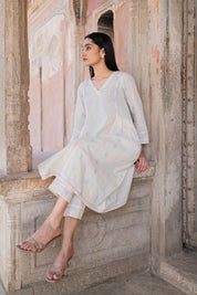 Sakhi Textured Kurta Set