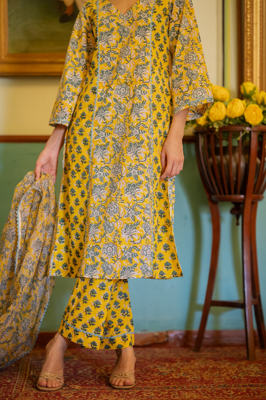 Yellow Pakhi Hand Blocked Suit set